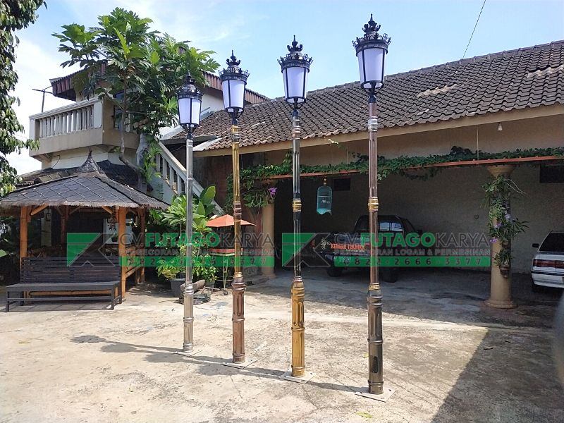 Tiang Lampu Taman Desain Unik Warna-Warni
