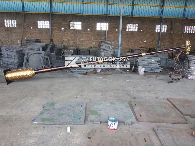 Tiang Lampu Penerangan Jalan Umum (PJU) Berkualitas