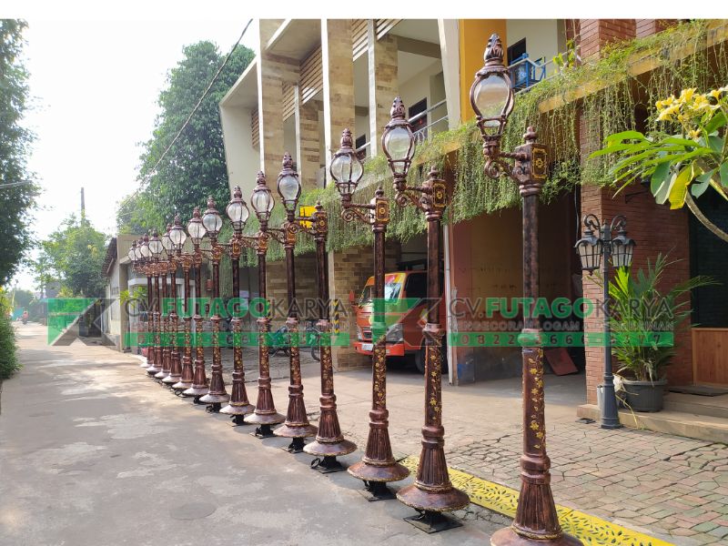 Tiang Lampu Jalan Depan Rumah Desain Cantik