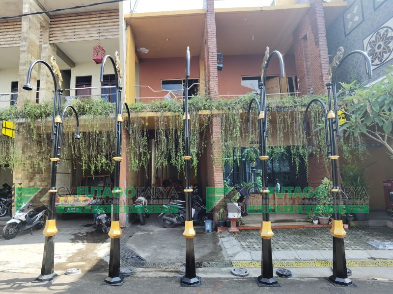 Tiang Lampu Jalan Aceh Bahan Besi Cor
