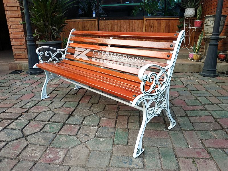 Bangku Taman Terbaik dan Berkualitas Tinggi