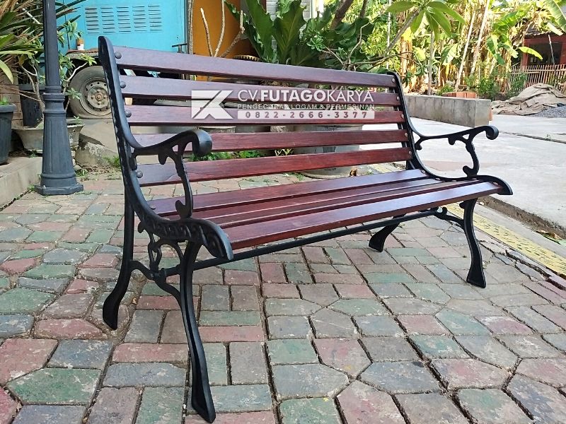 Kursi Besi Taman Berkualitas