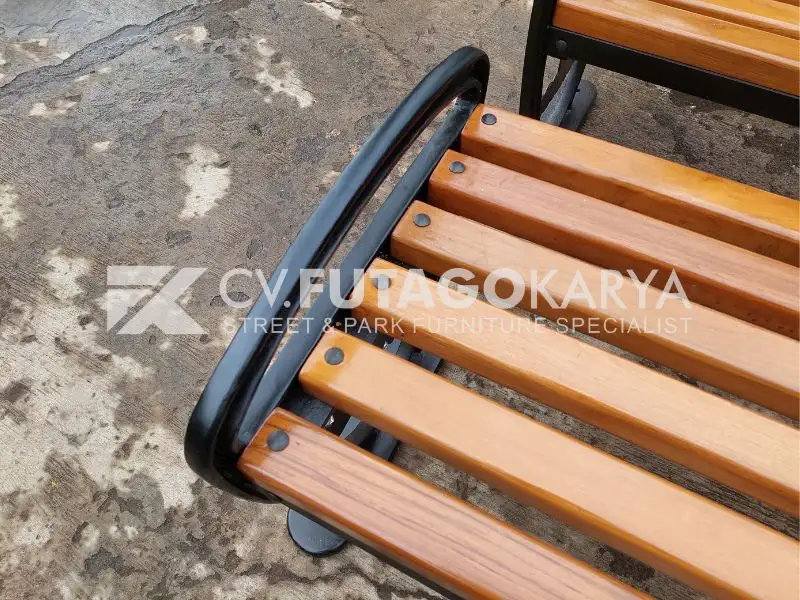 Kursi Besi Teras Minimalis Pilihan Tepat