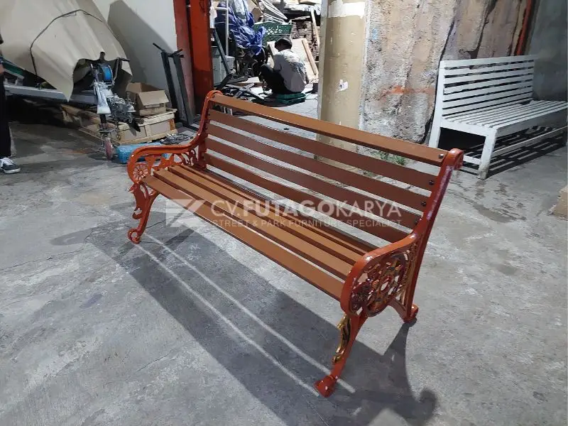 Kursi Taman Cor Pilihan Terbaik Esterior