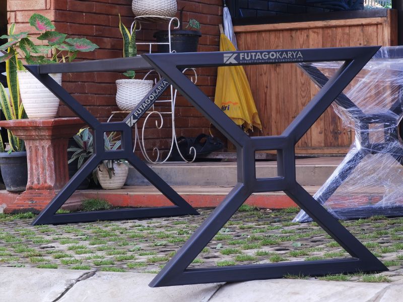 Kaki Meja Besi Hollow Minimalis Pilihan Modern Interior