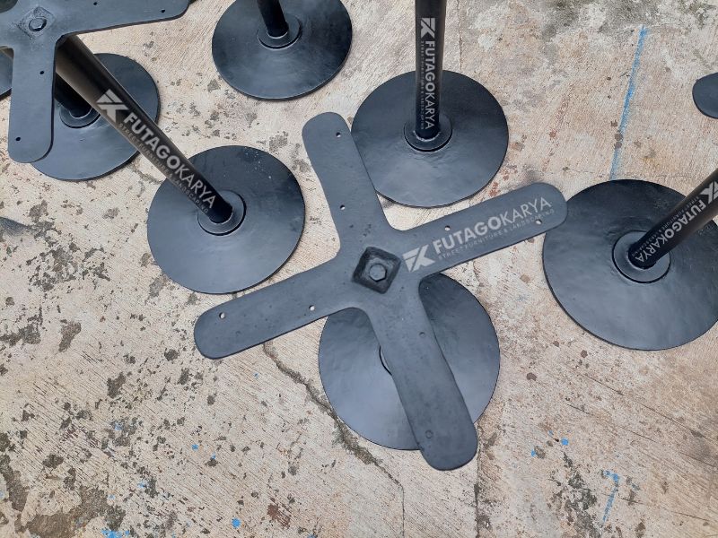 Kaki Meja Unik Bulat Desain Estetik Interior Rumah