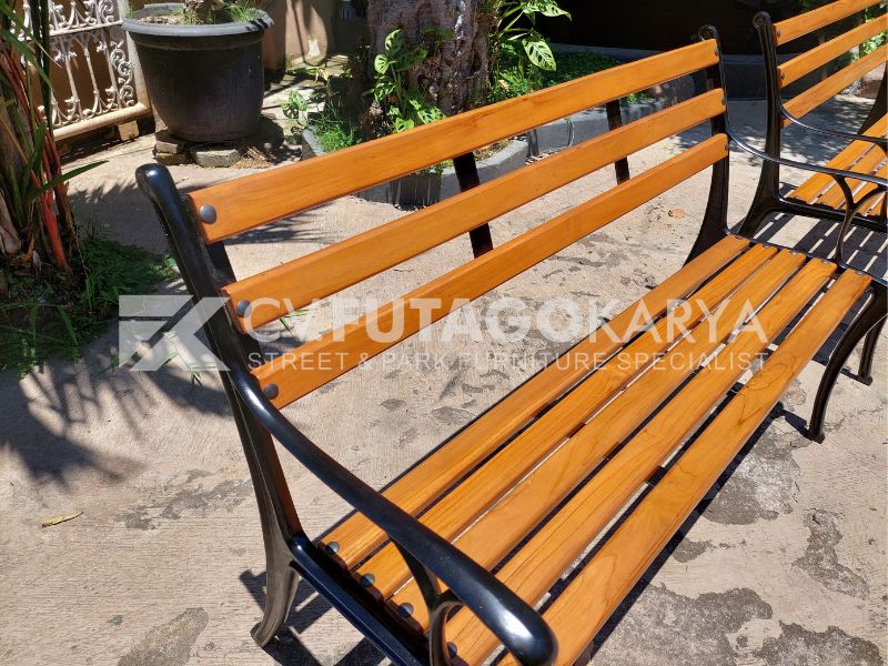 bangku taman minimalis