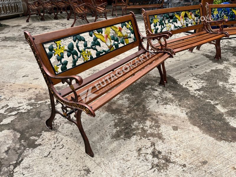 Kursi Taman Besi Minimalis