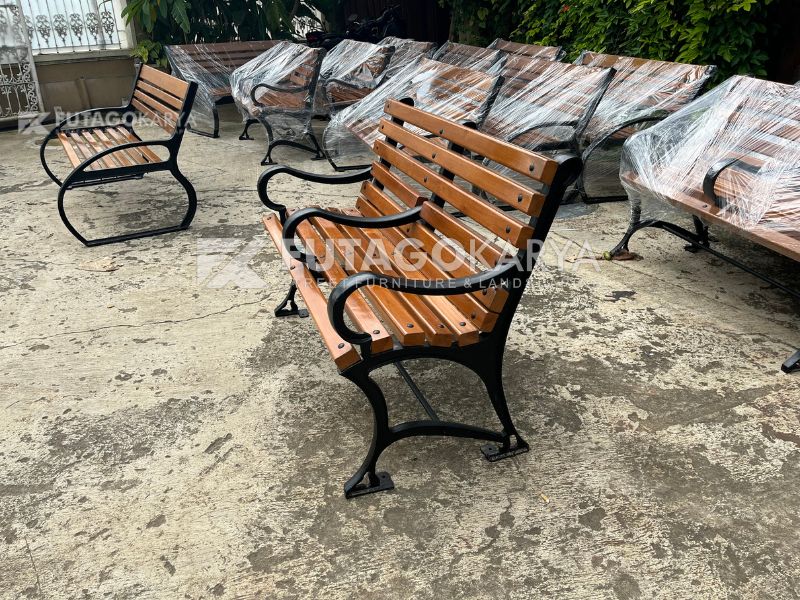 Model Kursi Taman Minimalis