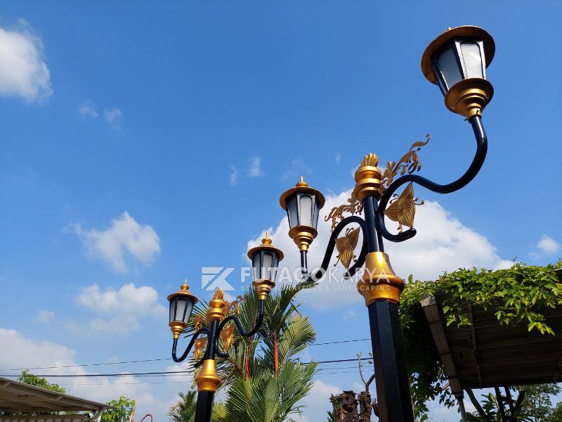 Tiang lampu jalan klasik