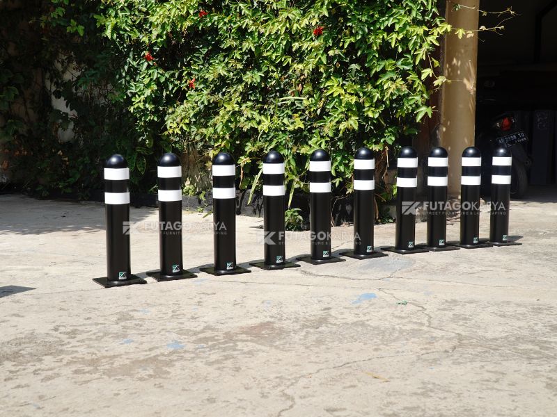 Bollard Pembatas Jalan