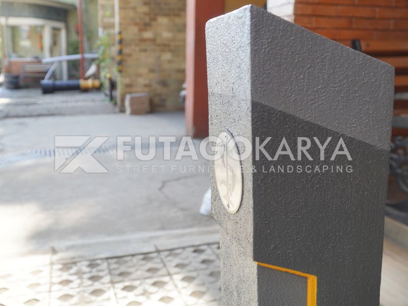 Trotoar Pembatas Jalan