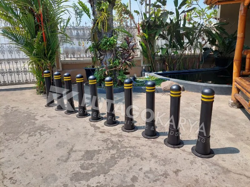 Tips Memilih Bollard Pemisah Jalur Sesuai Kebutuhan Lokasi