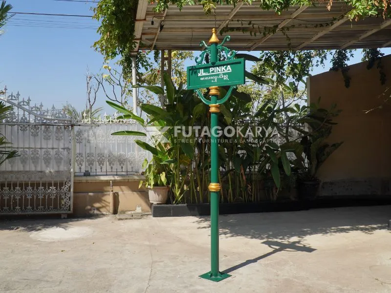 Tiang Informasi Jalan